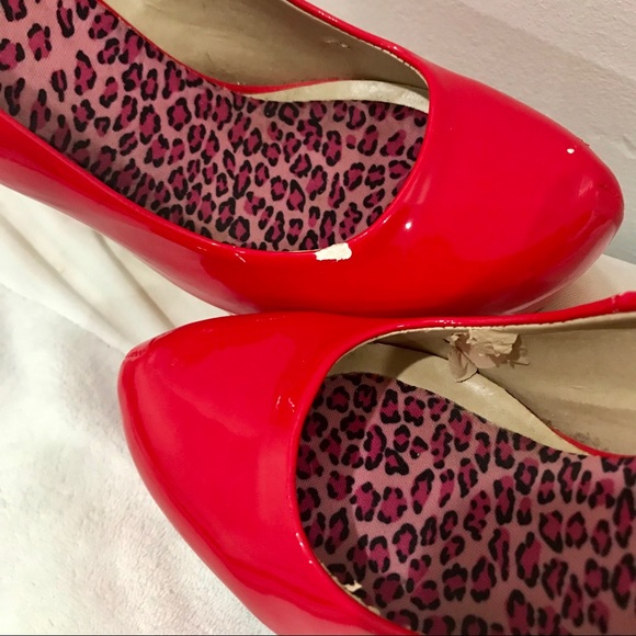 Sexy Red Platforms Heels - Picture 6 of 8